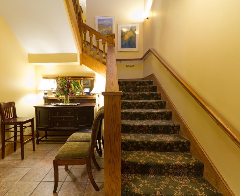 Belfry And Bistro Bed & Breakfast 3*